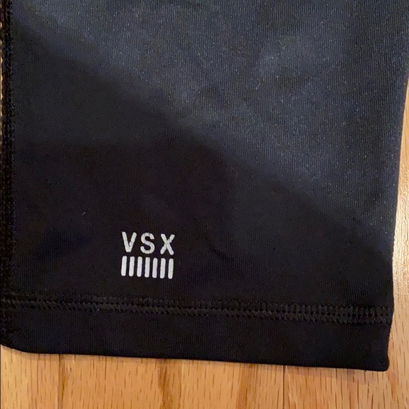 Victoria’s Secret Knockout Crop by VSX Sport XS - Picture 4 of 12